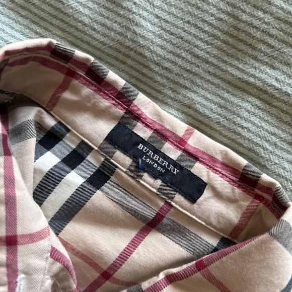 Women’s Burberry Button Down Shirt - Picture 2 of 4